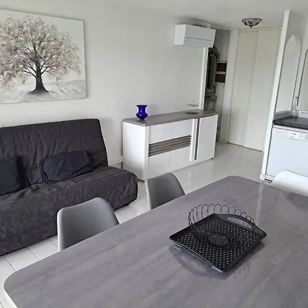 Apartment Amoureva B34, T3, Vue Mer, Piscine, Parking, Clim